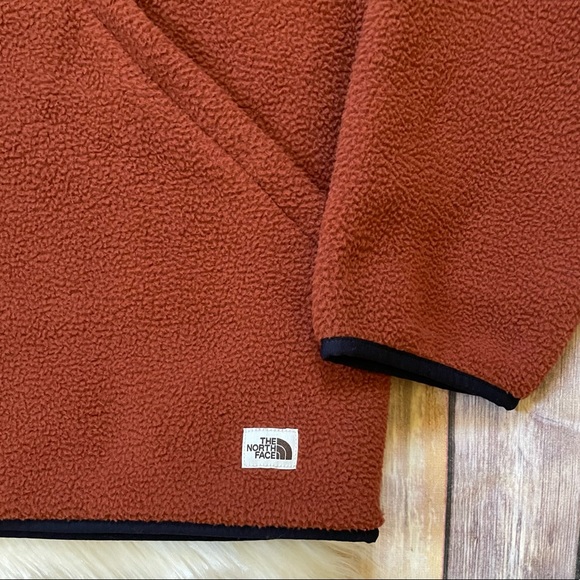 The North Face Men’s Carbondale 1/4 Snap Fleece Hoodie - Picture 2 of 7